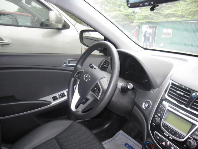 Ảnh Hyundai Accent 1.4 AT 2011