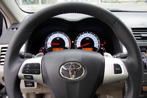 Ảnh Toyota Corolla Altis 1.8 MT 2012