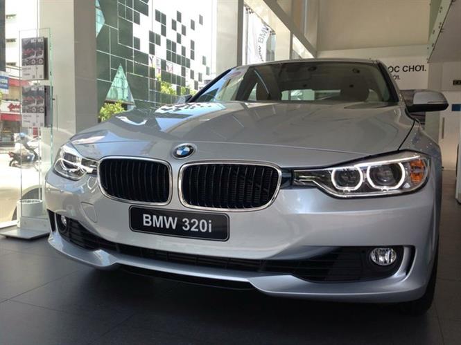 Ảnh BMW 3 Series 320i 2014