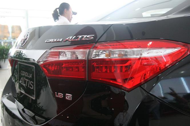 Ảnh Toyota Corolla Altis 1.8G AT model 2015
