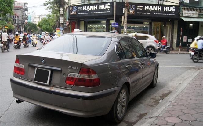 Ảnh BMW 3 Series 318i 2004