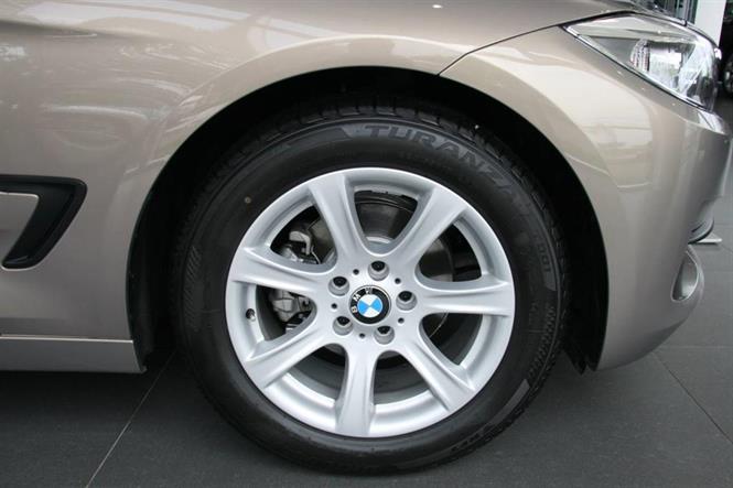 Ảnh BMW 3 Series 320i GT 2015