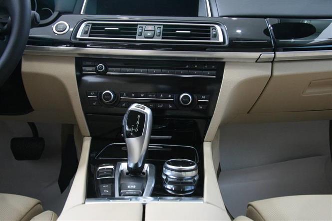Ảnh BMW 7 Series 760Li 2015