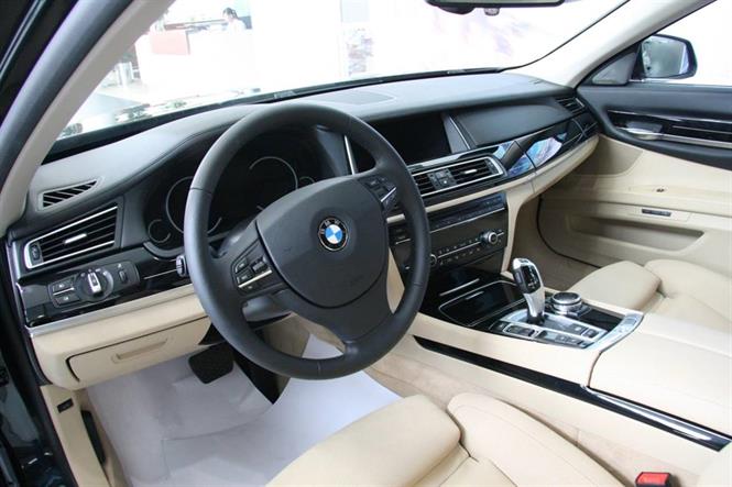 Ảnh BMW 7 Series 760Li 2015
