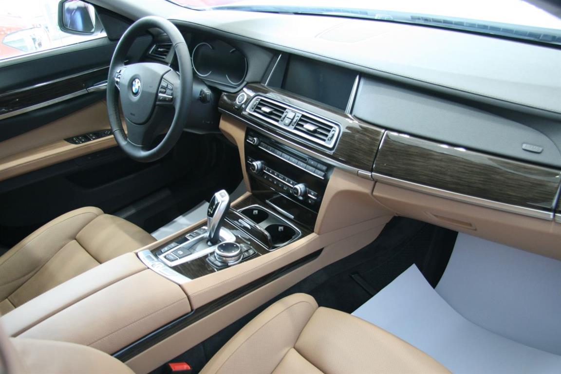BMW 7 Series 750Li 2015
