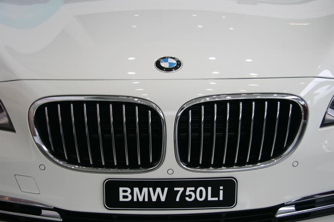 BMW 7 Series 750Li 2015