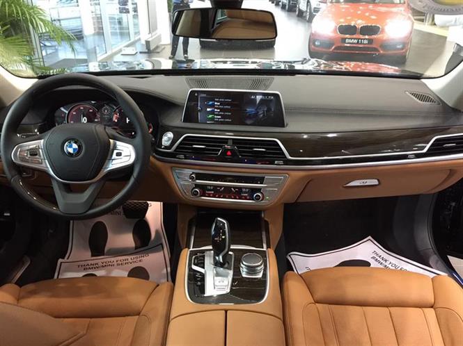 Ảnh BMW 7 Series 740Li 2016