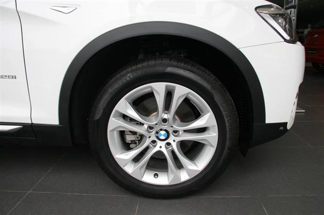 Ảnh BMW X4 xDrive28i 2015