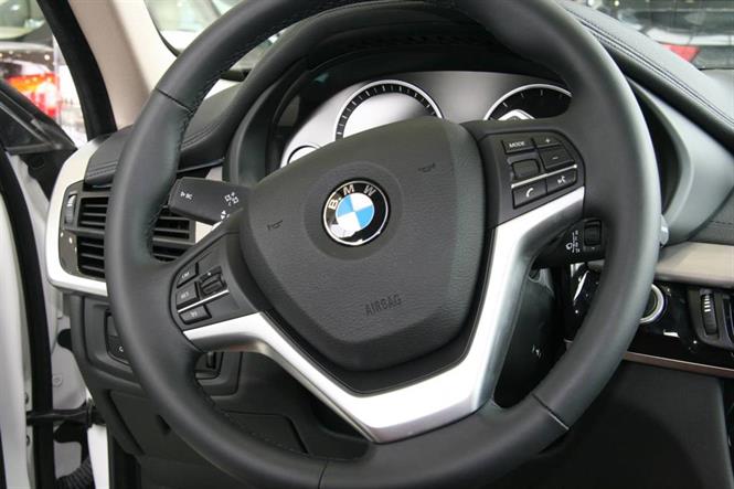 Ảnh BMW X6 xDrive30d 2015