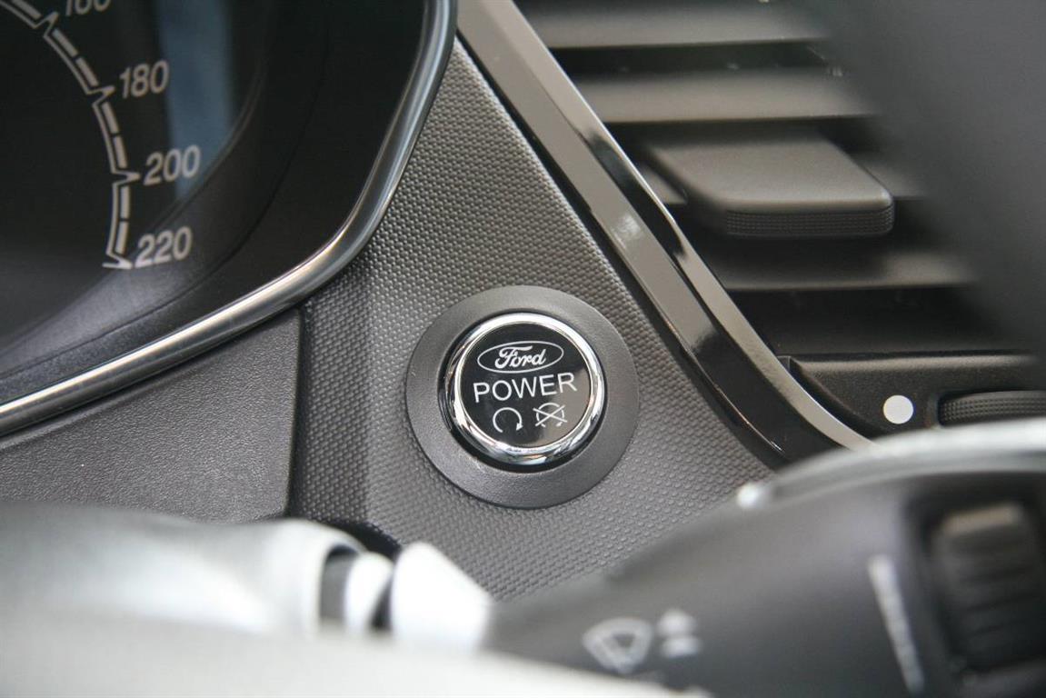 Ford Fiesta Hatchback 1.5 AT Sport 2015