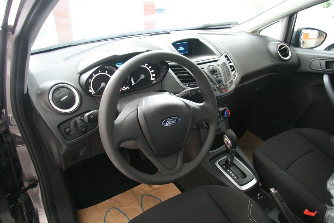 Ford Fiesta Hatchback 1.5 AT Trend 2015