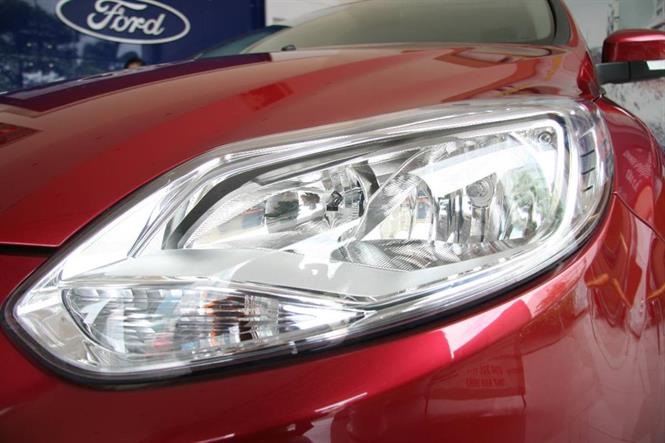 Ảnh Ford Focus sedan 1.6 Trend 2015
