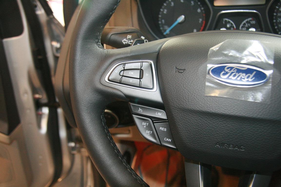 Ford Focus EcoBoost Titanium 2016