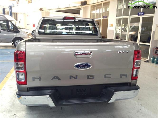 Ảnh Ford Ranger XLT 2.2 MT 4x4 2017