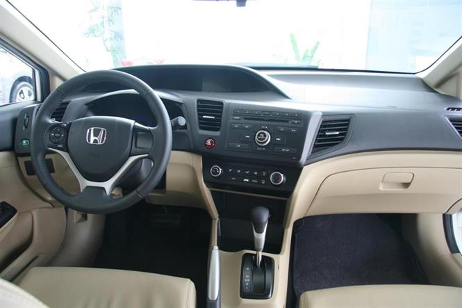 Ảnh Honda Civic 1.8 AT 2015
