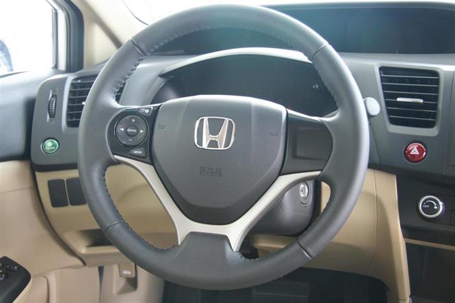 Ảnh Honda Civic 1.8 AT 2015