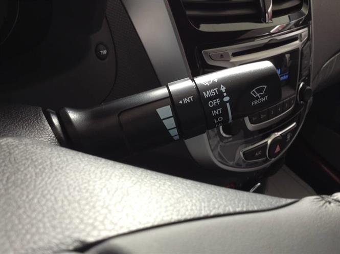 Ảnh Hyundai Accent 1.4 AT sedan 2015