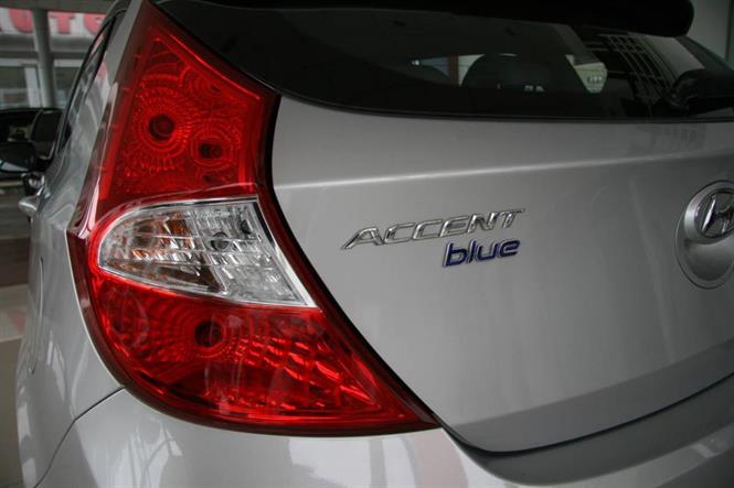 Ảnh Hyundai Accent 1.4 AT hatchback 2015