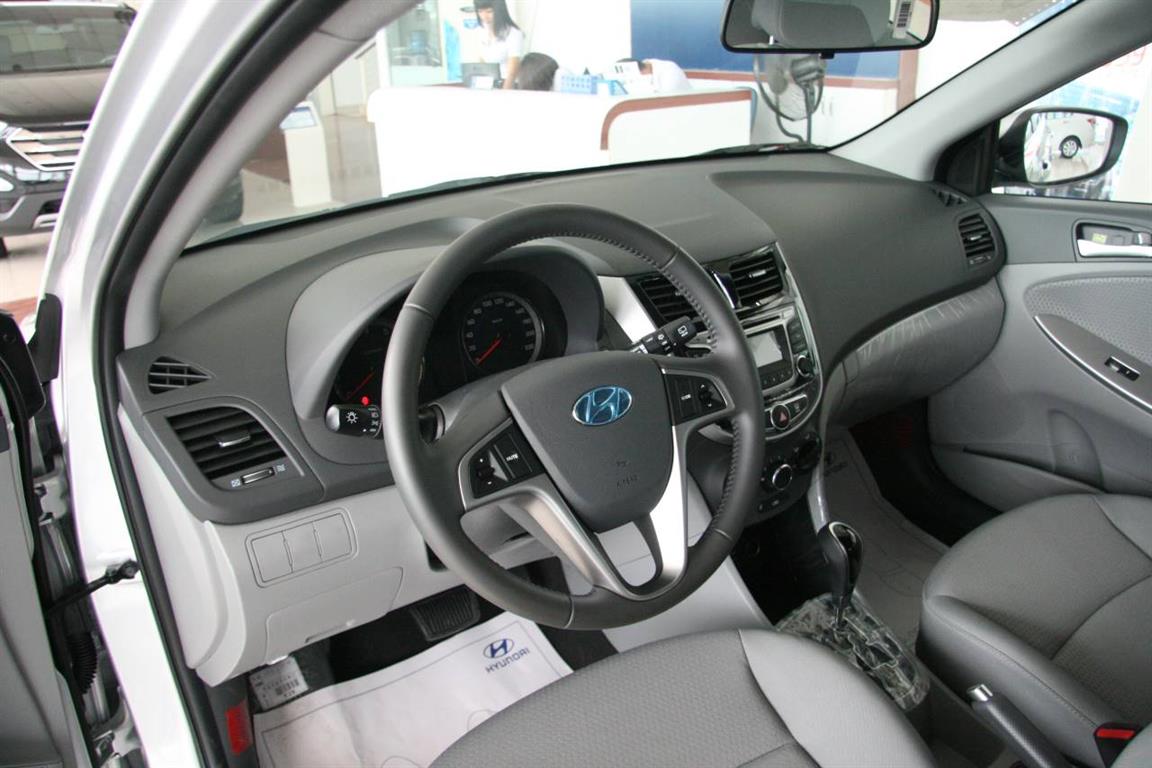 Hyundai Accent 1.4 AT hatchback 2015