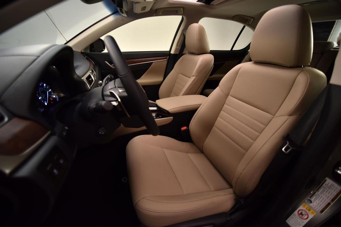 Lexus GS 200t model 2016