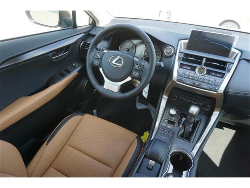Lexus NX 200t FWD 2016 Mỹ