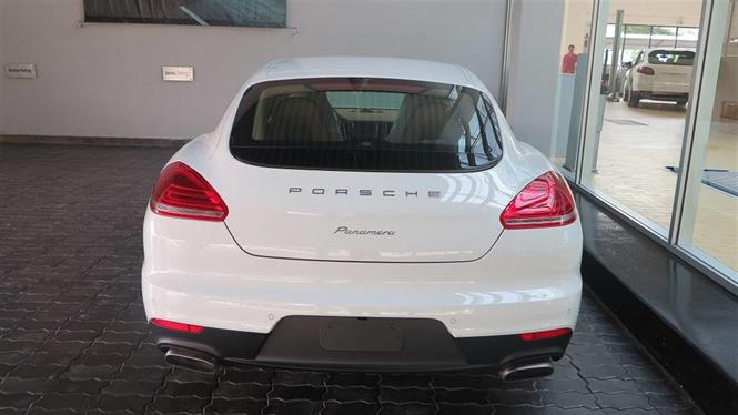 Ảnh Porsche Panamera 2015