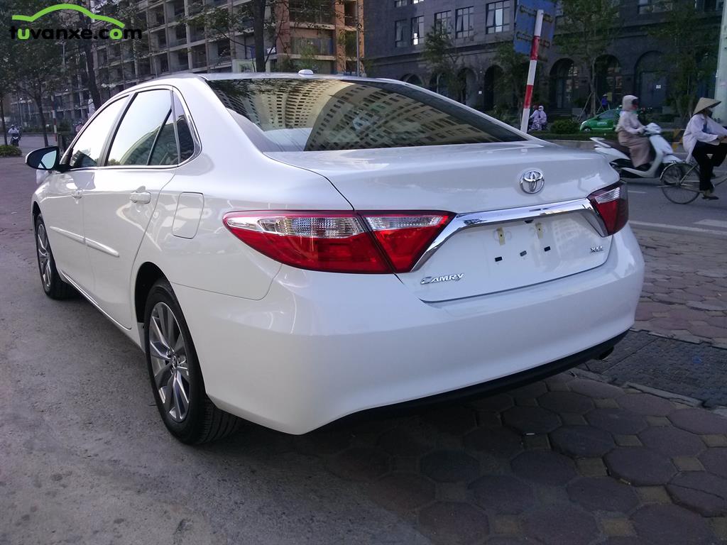 Ban Toyota Camry XLE