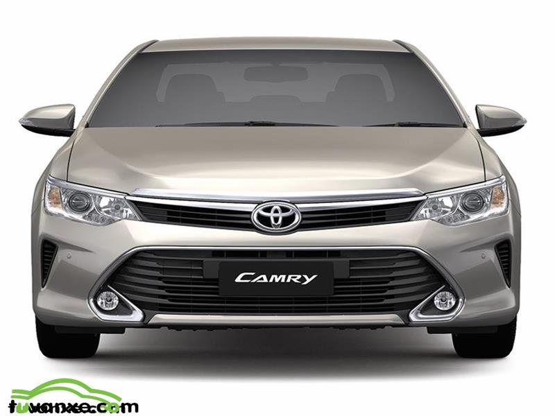 Toyota Camry 2.0E 2015