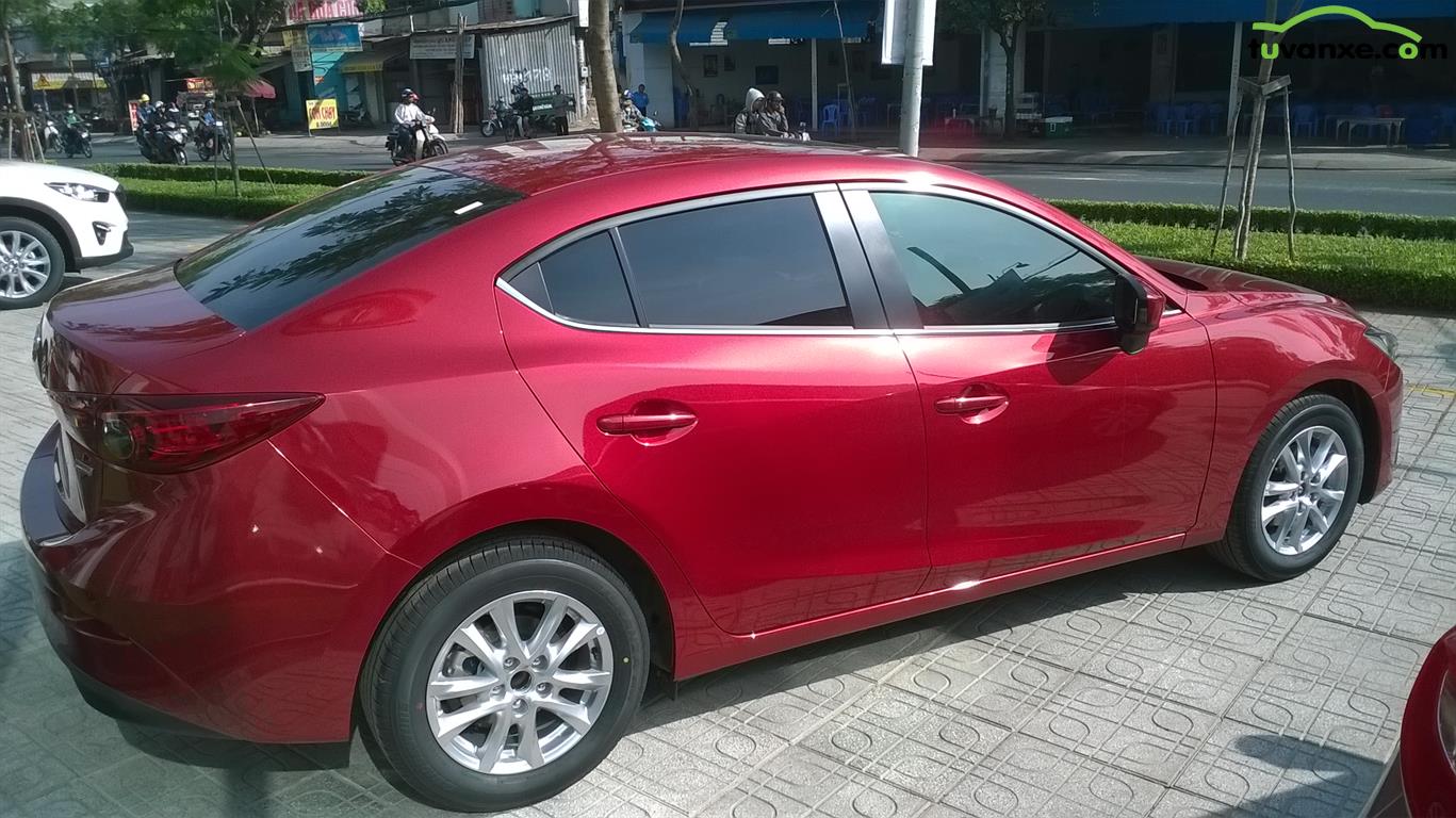 Mazda 3 1.5 sedan 2015