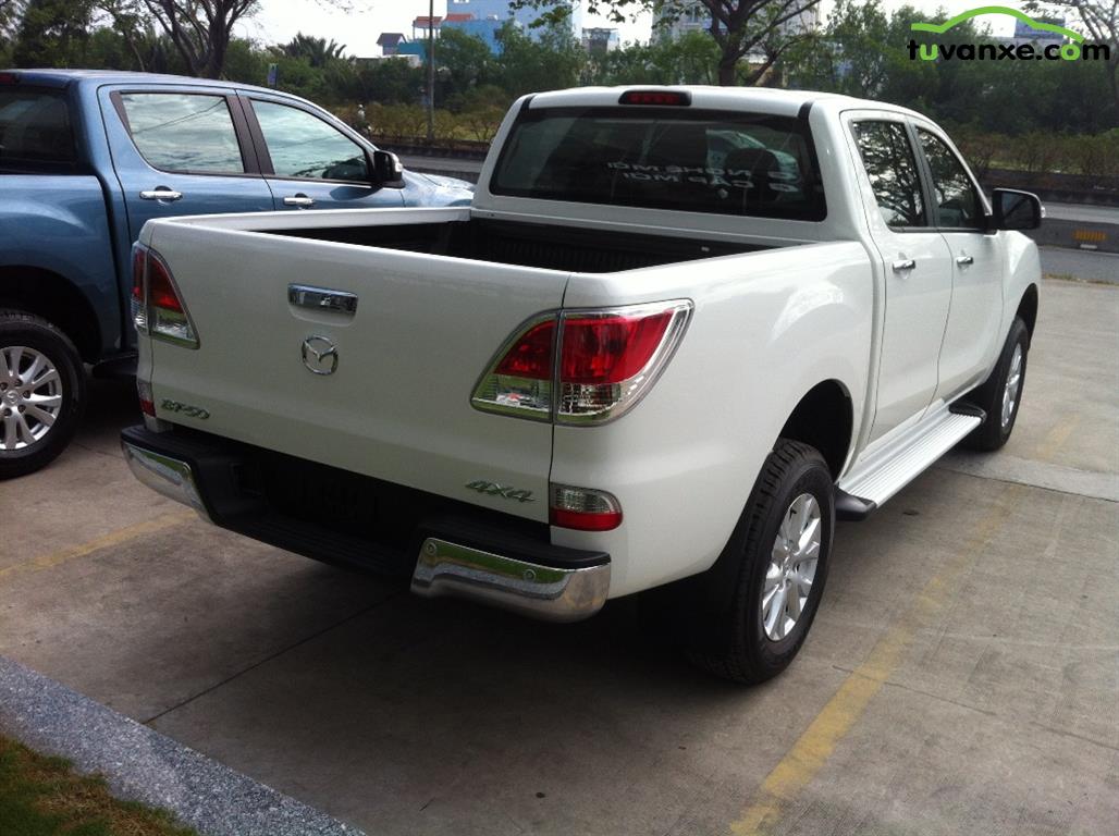 xe Bán Mazda BT-50 2.2 AT 2WD 2015