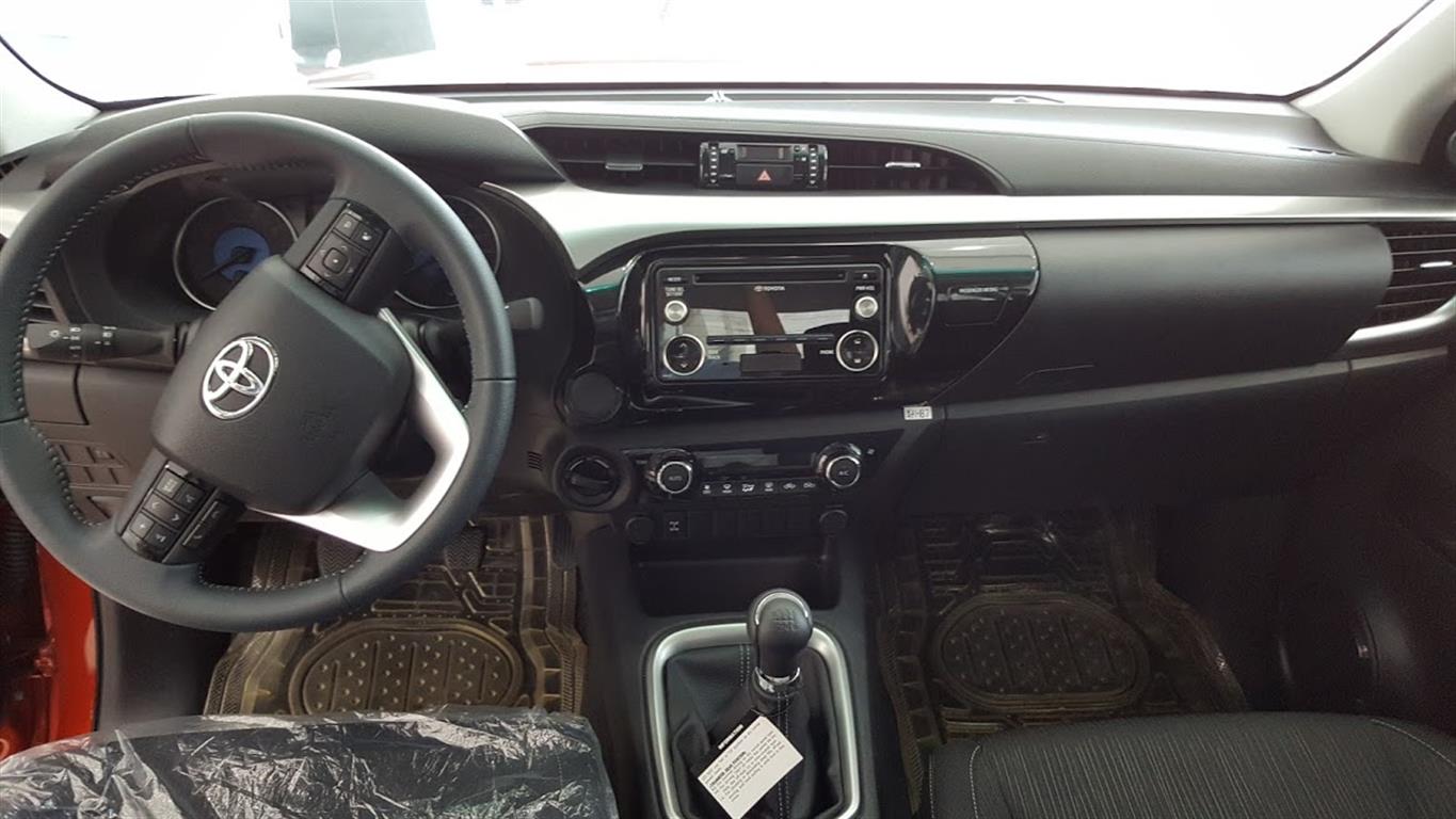 Toyota Hilux 2.5E 4x2 MT 2016