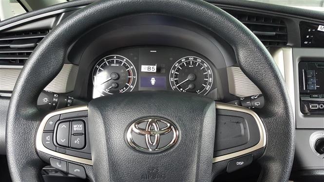 Ảnh Toyota Innova E model 2017