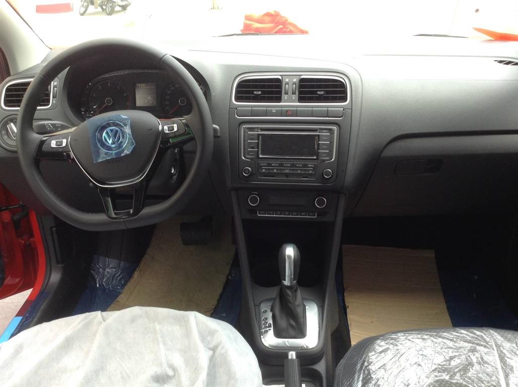 Volkswagen Polo hatchback 2015